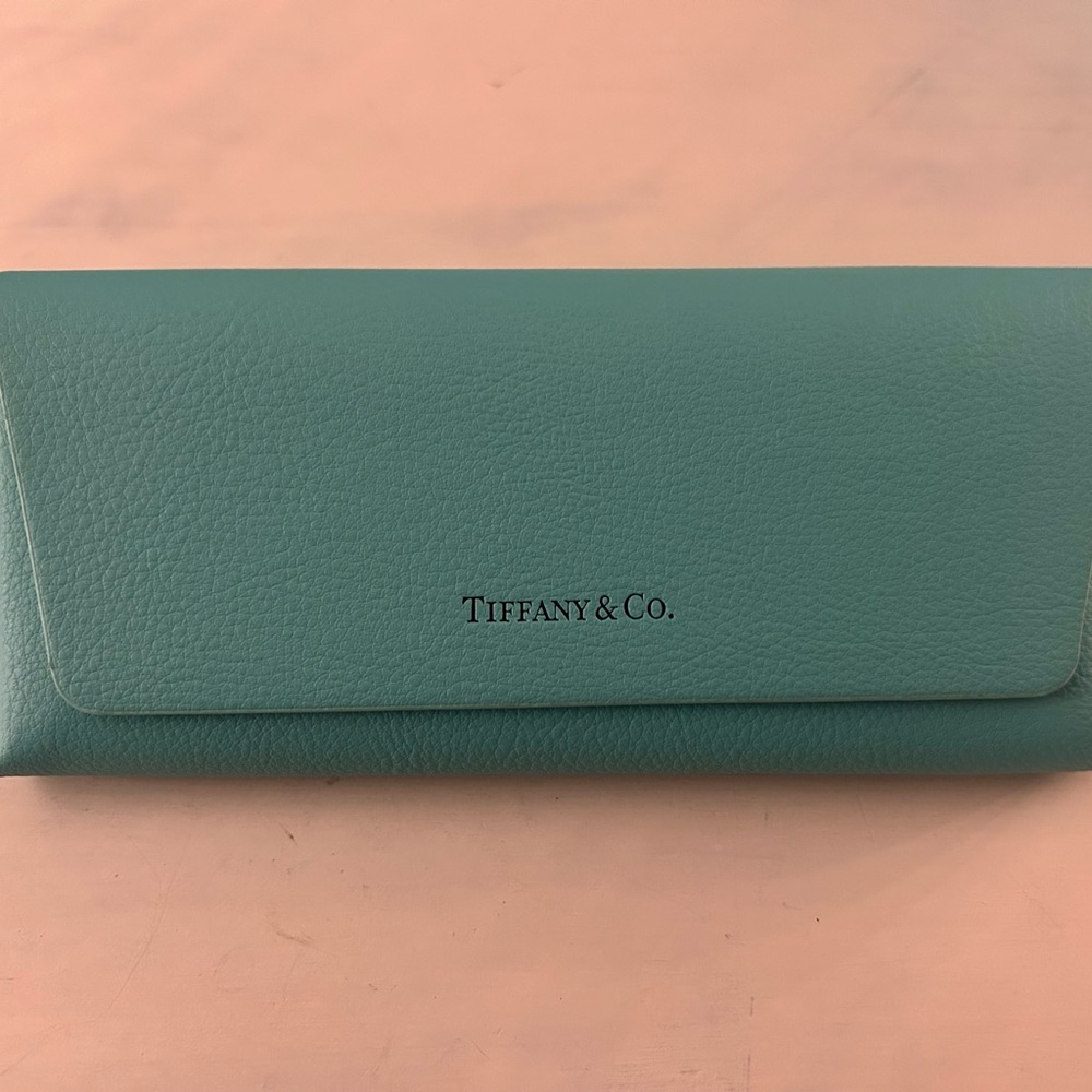 Tiffany & Co sunglasses case - Picture 4 of 9